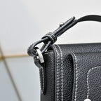 Fall Oblique Saddle Messenger Bag