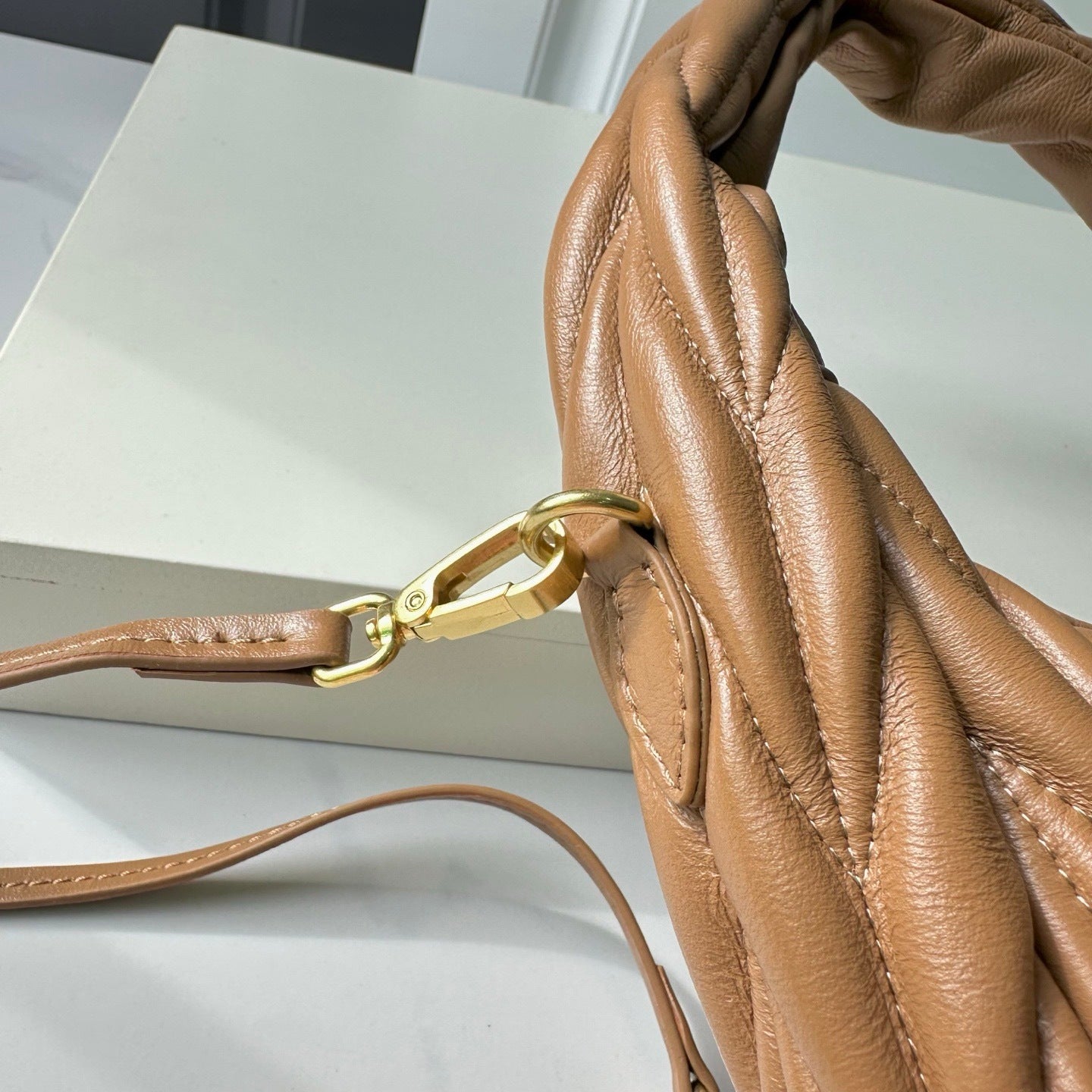 Medium Quilted Leather Handbag – Matelassé Texture, 29cm