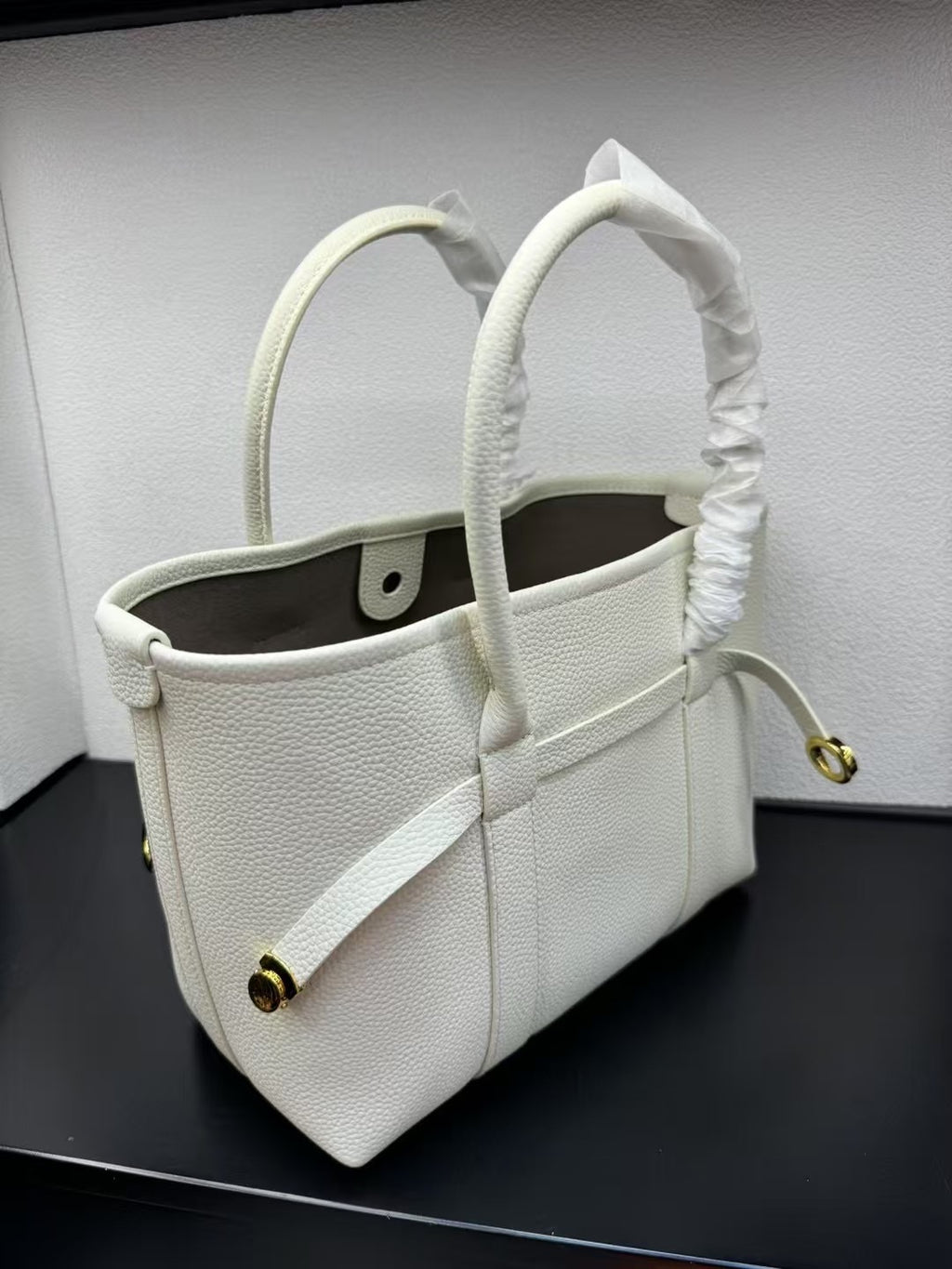 Premium Leather Vintage-Style Top-Handle Tote Bag