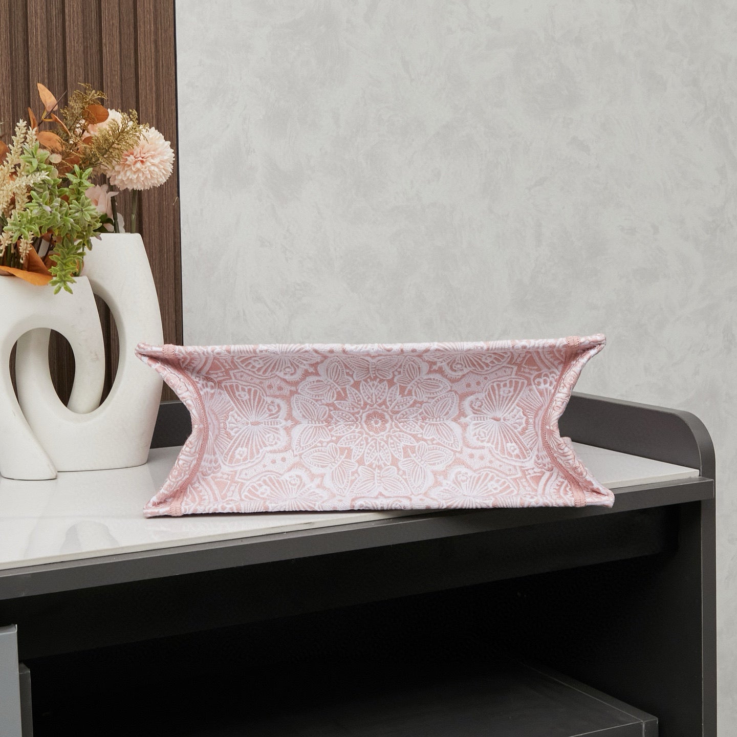 D Book Tote ( Light pink butterfly )