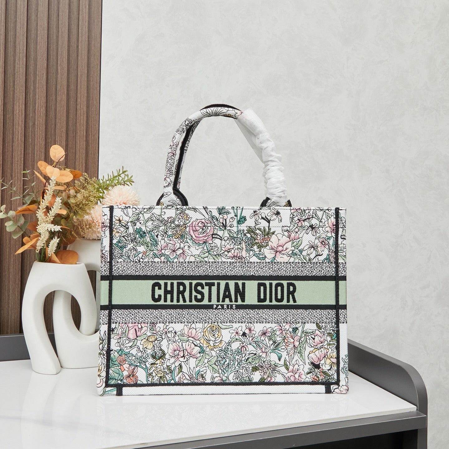 D Book Tote ( Fluorescent green rose )