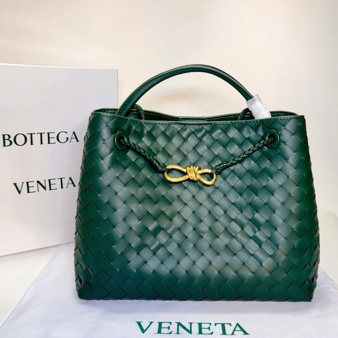 B*V | 23 New Andiamo Handbag