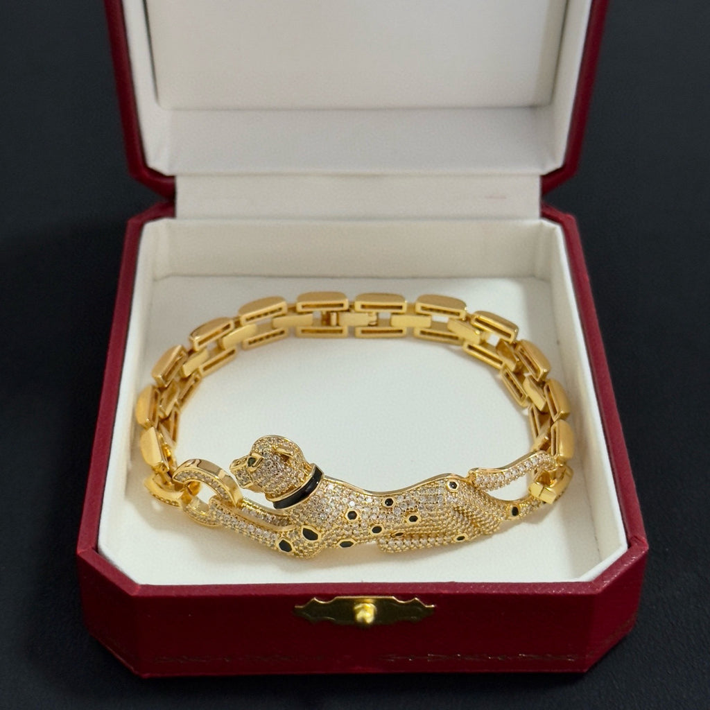 Elegant Panther Head-Inspired Diamond Bangle