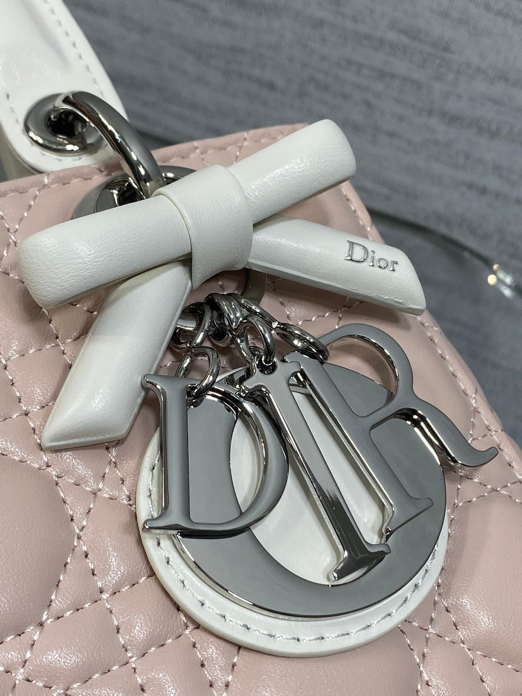 Classic Bow Top Handle Bag 🎀- Premium Quality