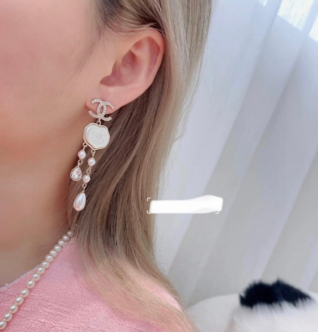 Resin Pearl & Tassel Drop Earrings – Cloud-Inspired Elegance