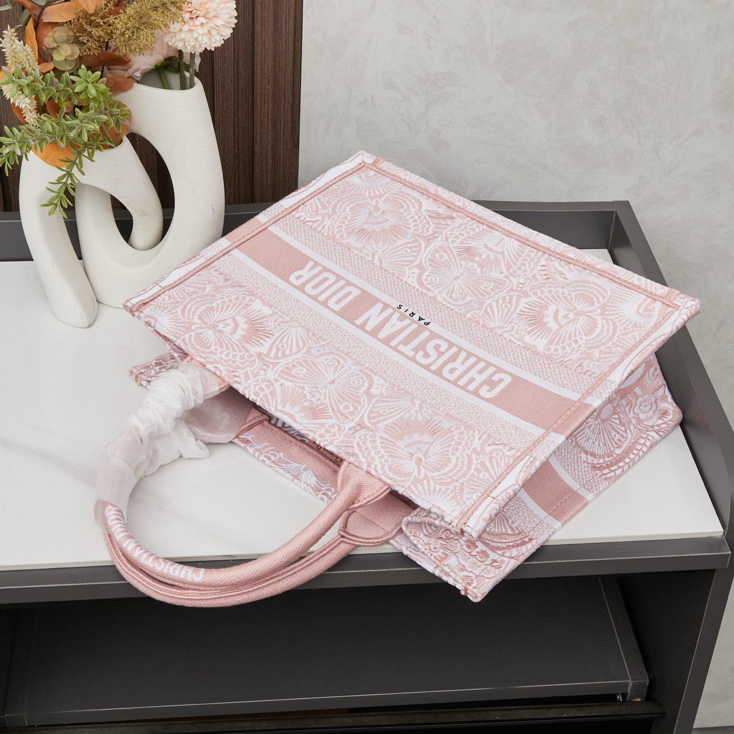 D Book Tote ( Light pink butterfly )