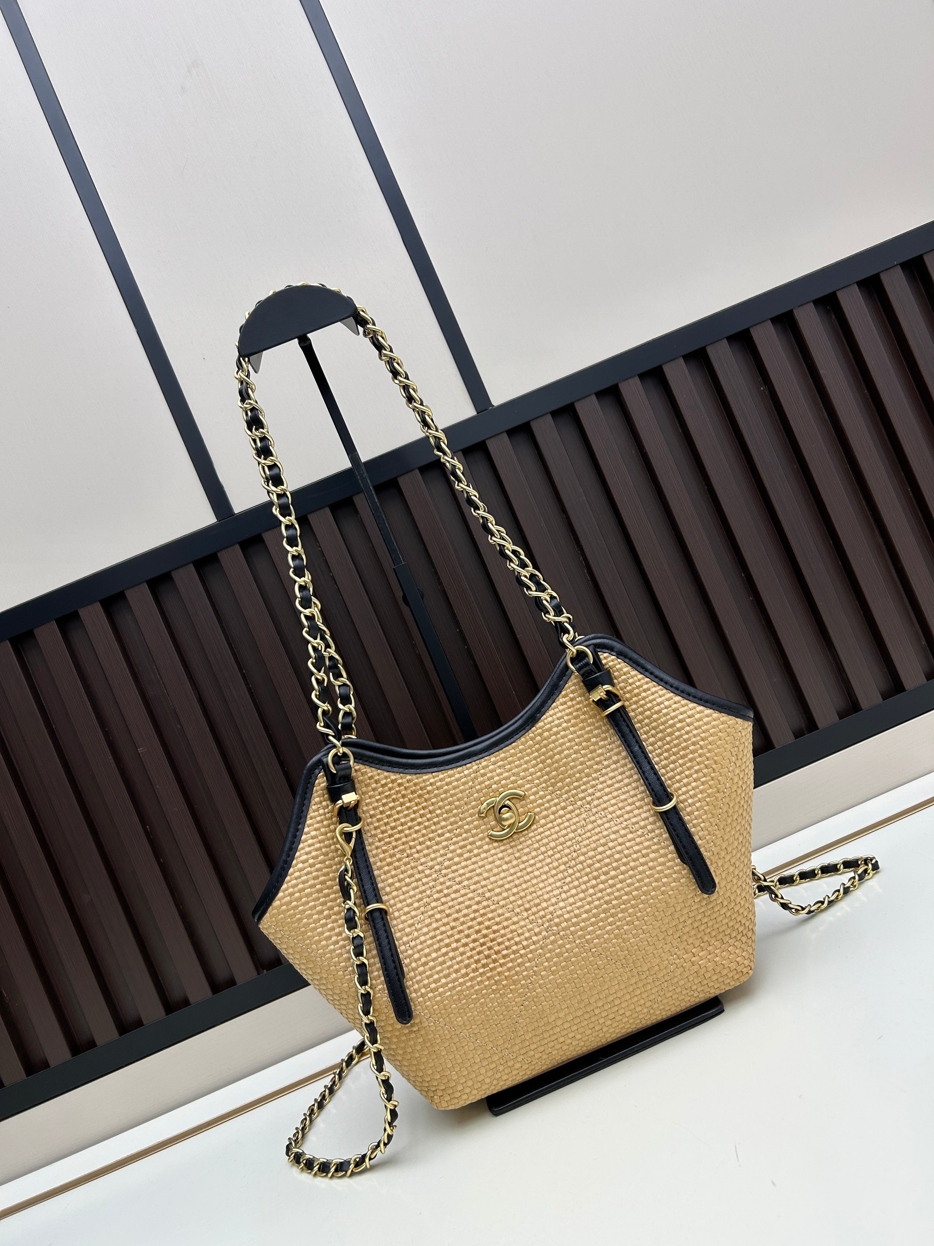 Maxi Hobo Tote Bag — Good Quality
