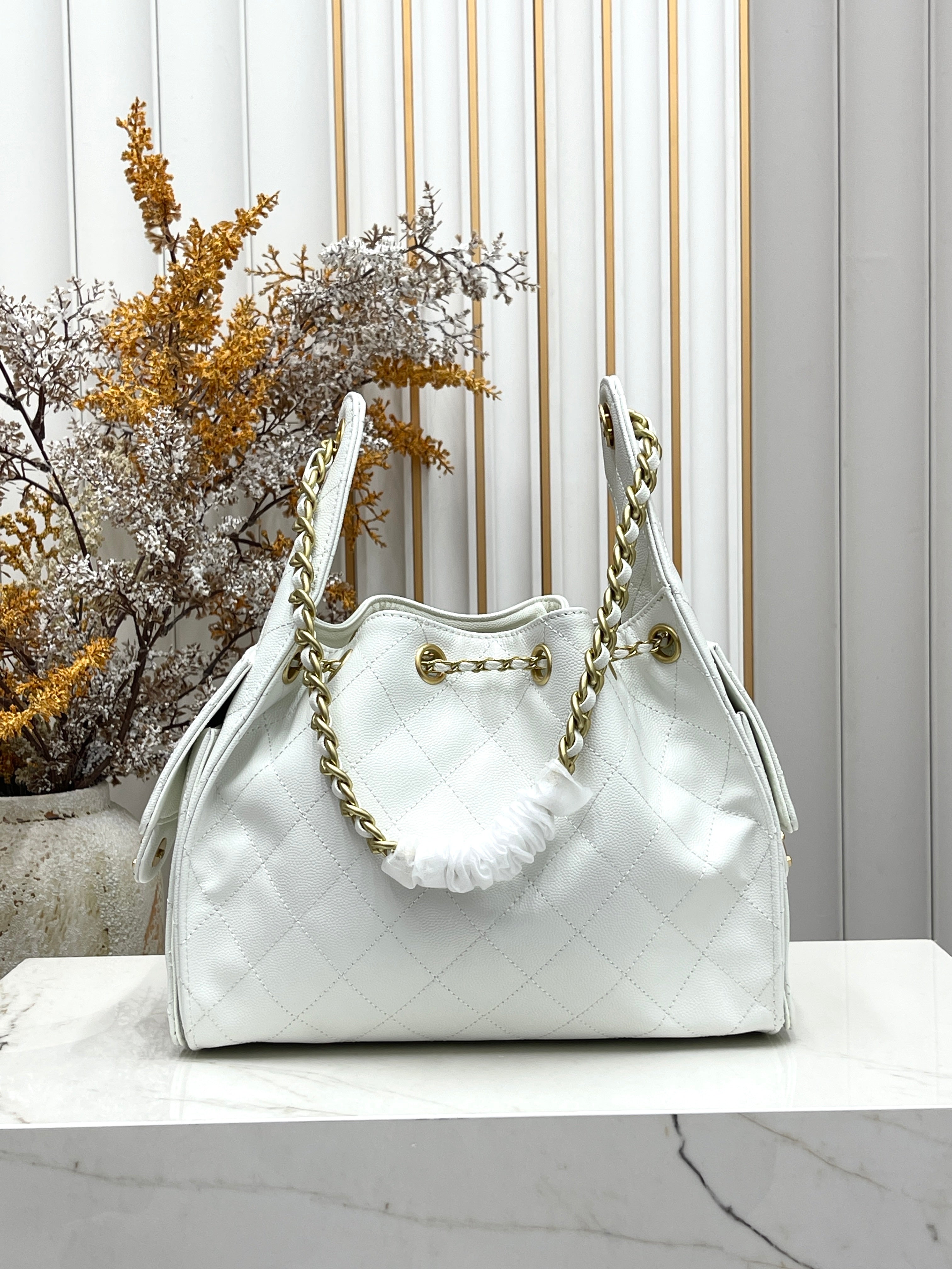 Small Hobo Shoulder Bag – Fine Grain Textured Leather, 26×30cm
