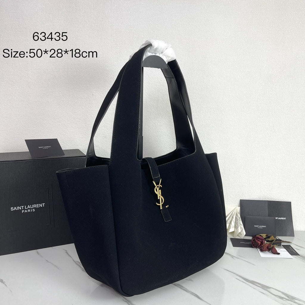 BEA High-Quality Leather Hobo Bag