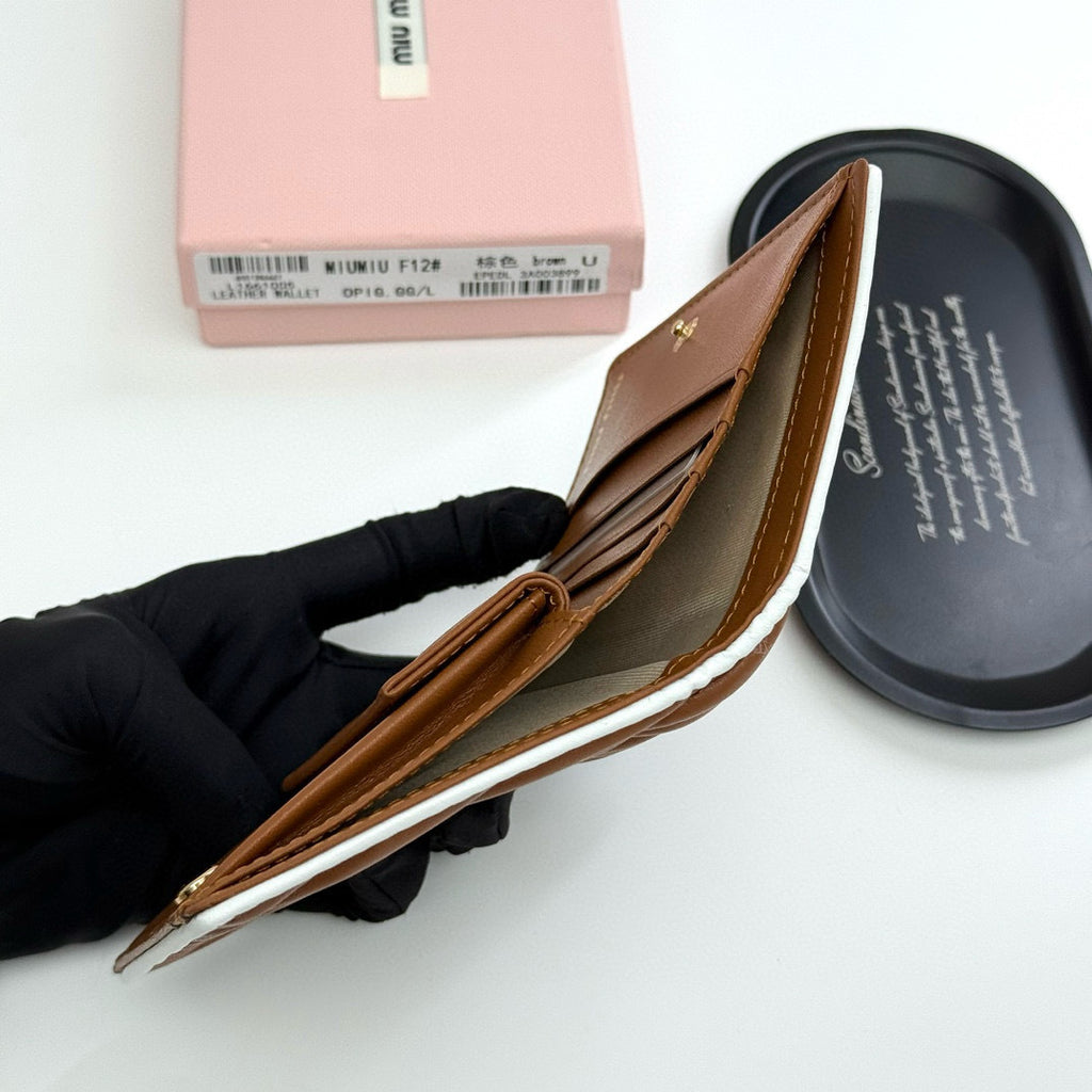 New-Season Compact Tri-Fold Mini Wallet – Embossed Design