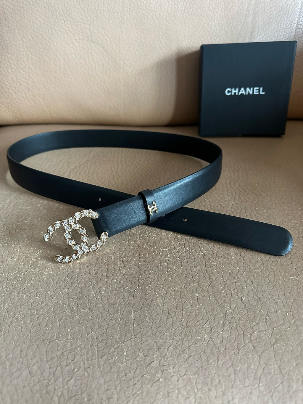 Classic Double Logo Chain Belt (Red)