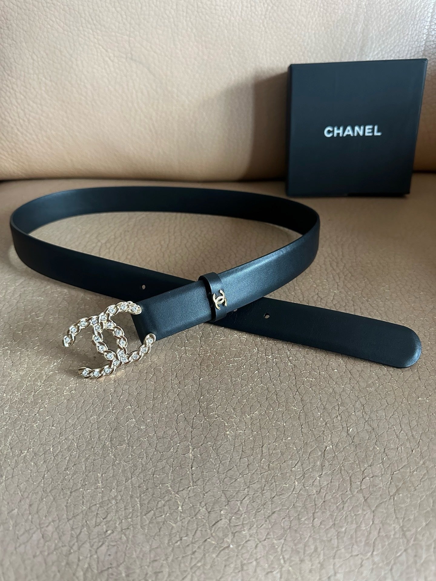 Classic Double Logo Chain Belt (Red)