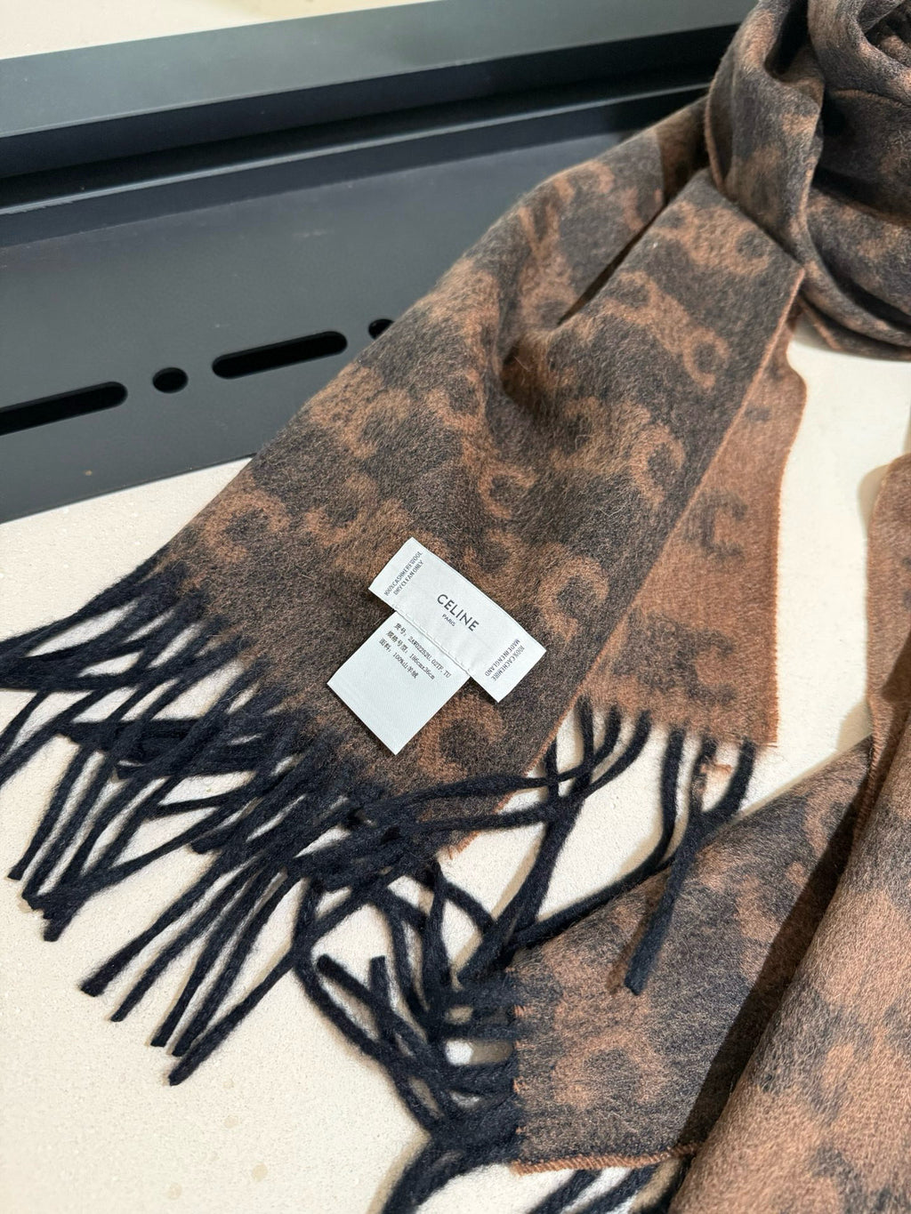 Luxury Double-Sided Contrast Cashmere Scarf — 100% Cashmere — 36 × 190 cm