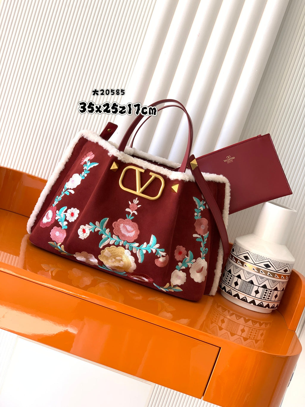 New Embroidered Leather Shopping Bag with Fur Details