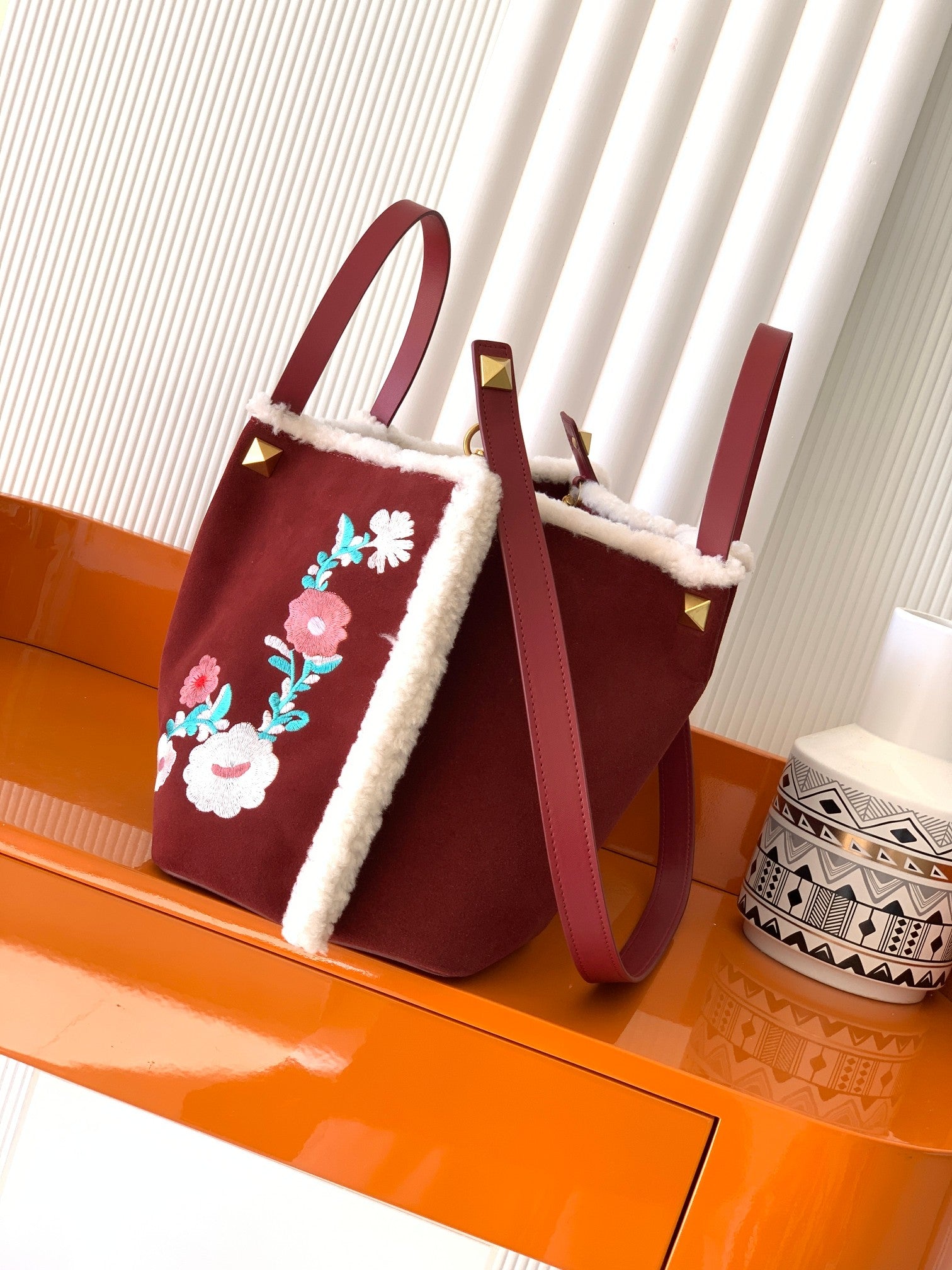 New Embroidered Leather Shopping Bag with Fur Details