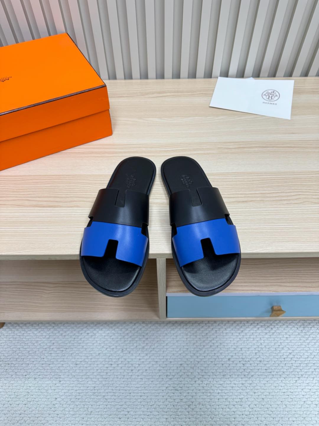 Classic H Slide Sandals – Leather Flat Slides