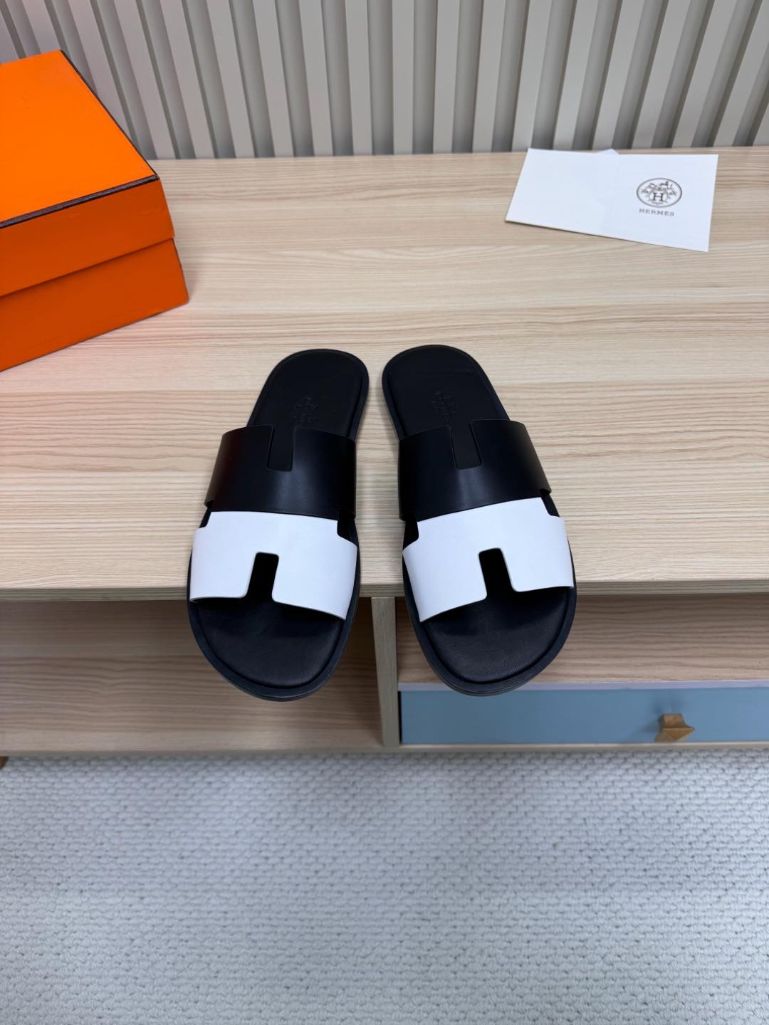 Classic H Slide Sandals – Leather Flat Slides