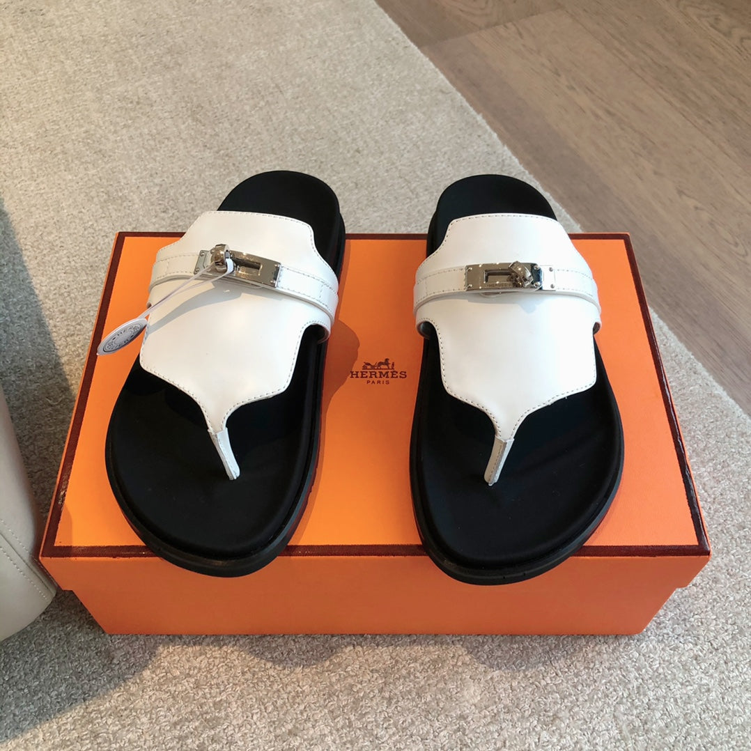 Éclair-Inspired Slide Sandals