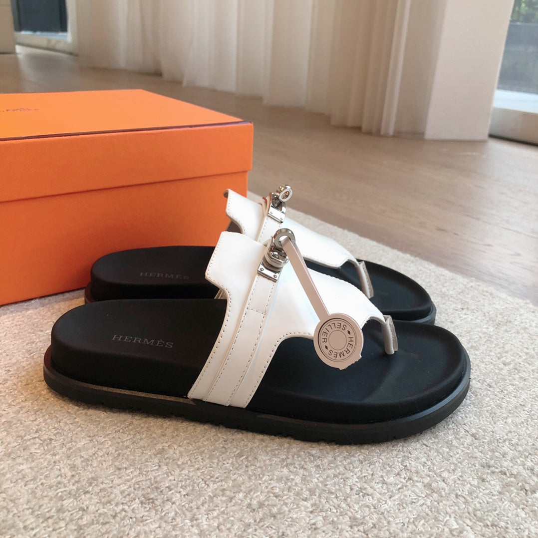 Éclair-Inspired Slide Sandals