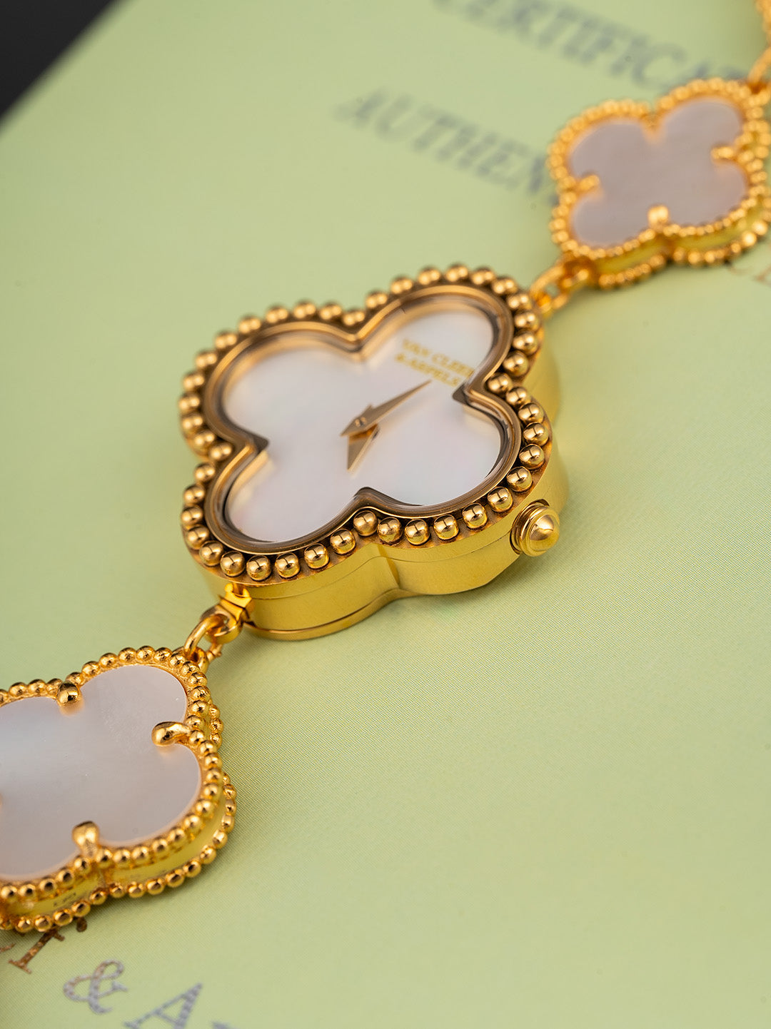 Luxury Clover-Inspired Chain Watch