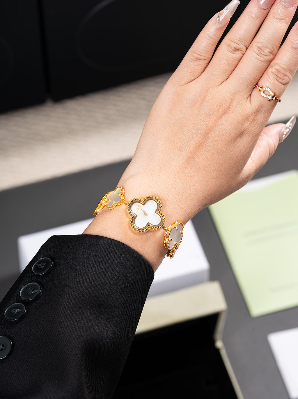 Luxury Clover-Inspired Chain Watch