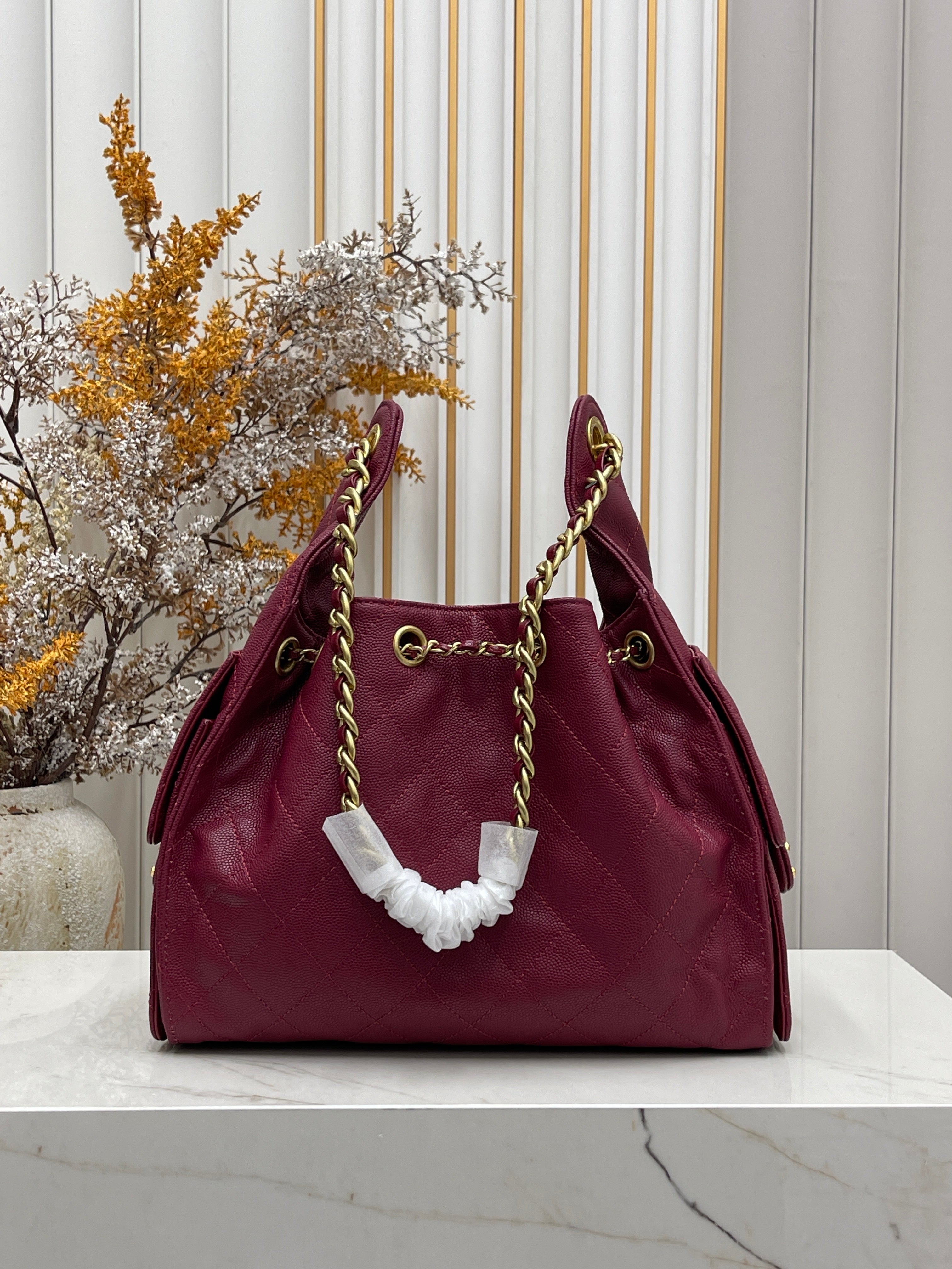 Small Hobo Shoulder Bag – Fine Grain Textured Leather, 26×30cm