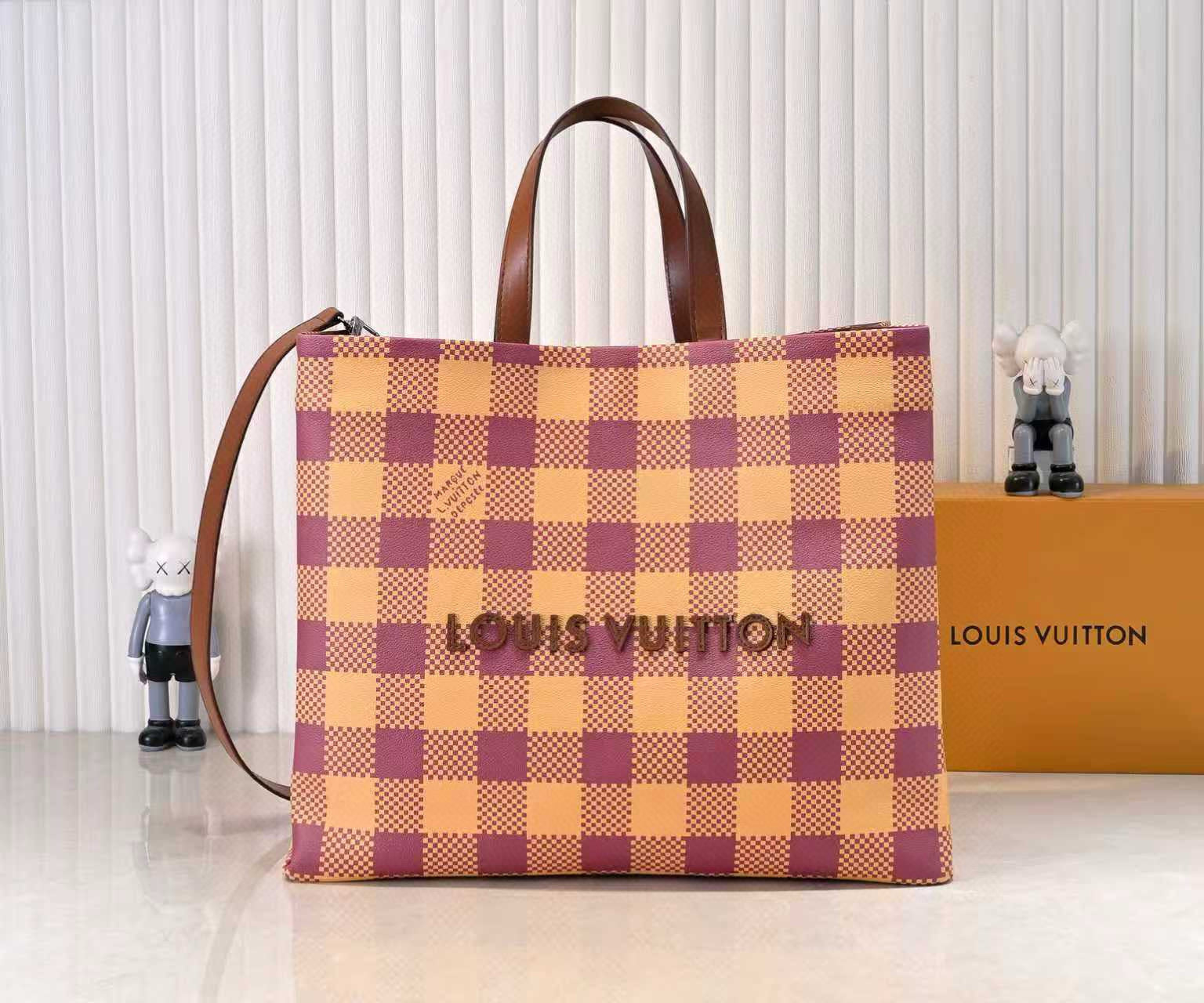 Medium Shopper Tote – Gradient & Textured Leather Options
