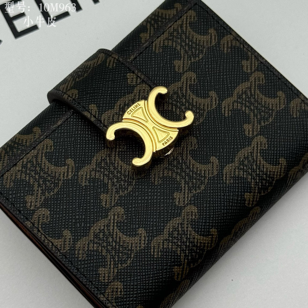 Triomphe-Style Three-Fold Leather Wallet with Metal Hardware – Premium Quality