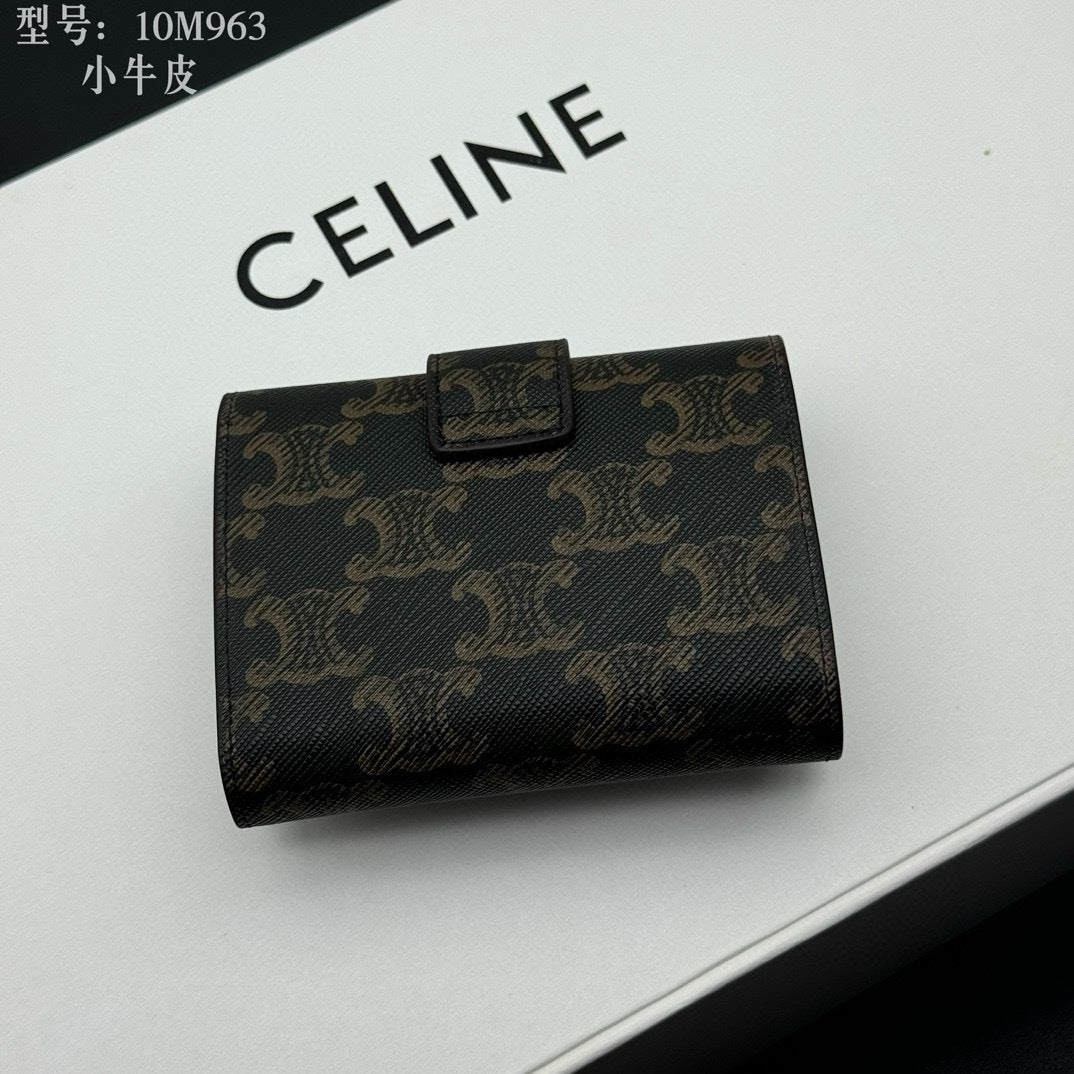 Triomphe-Style Three-Fold Leather Wallet with Metal Hardware – Premium Quality