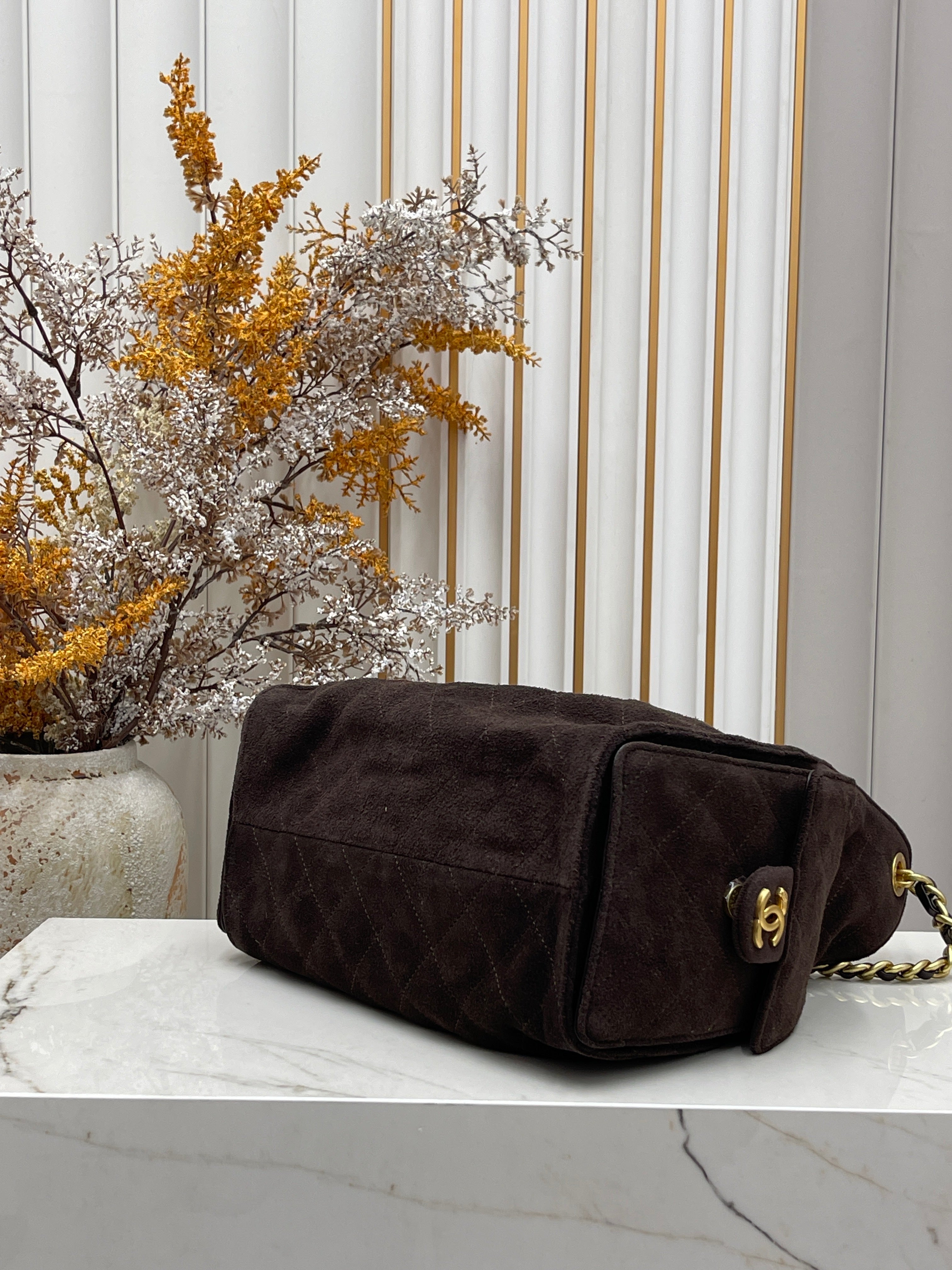 Small Hobo Shoulder Bag – Fine Grain Textured Leather, 26×30cm