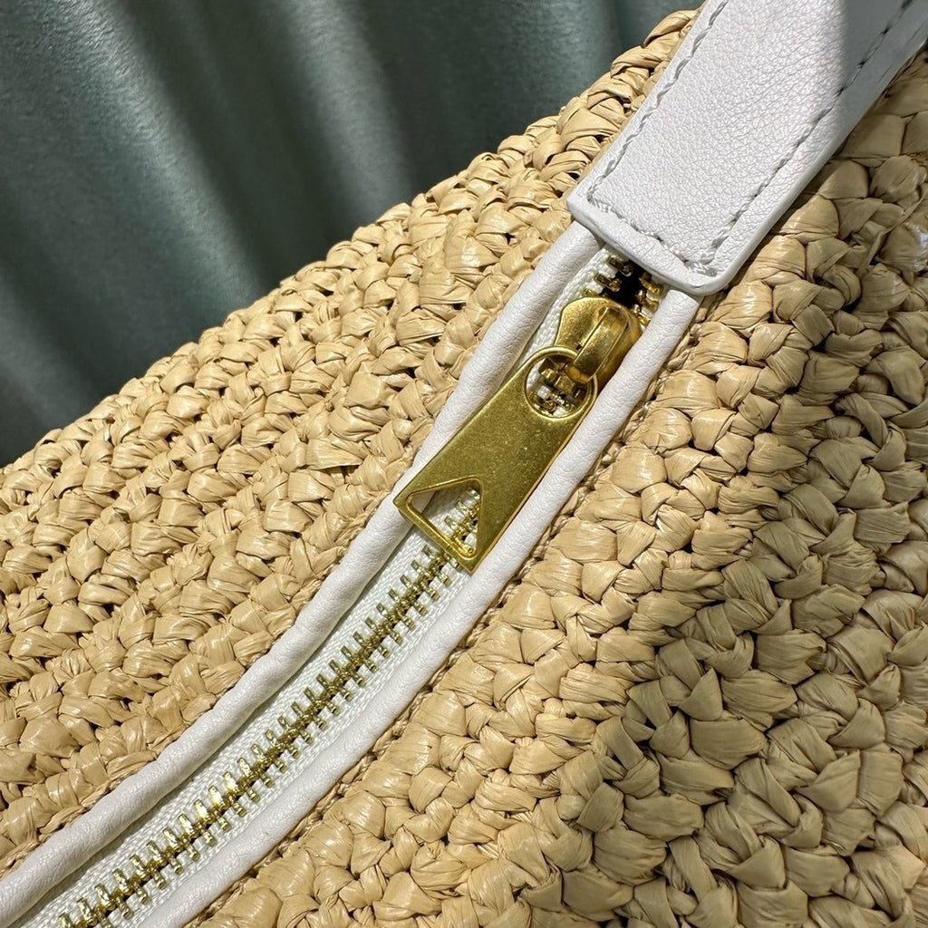 Mini “Leaf Weave” Shoulder Bag