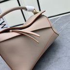 Geometric Structured Shoulder Bag – Puzzle Edge Style, 24cm