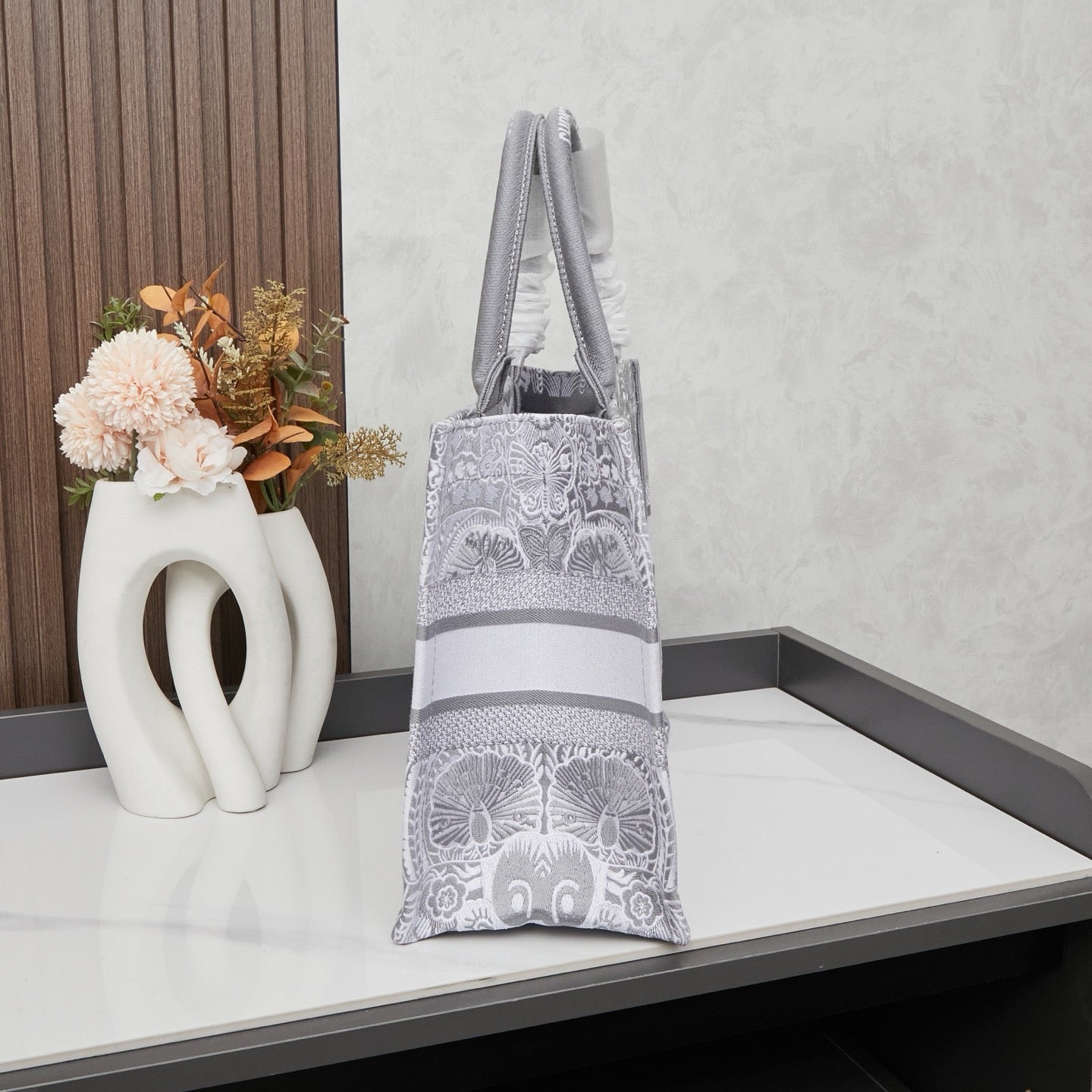 D Book Tote ( Gray Butterfly )