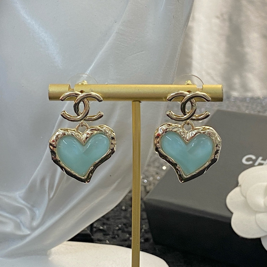 Glass Gemstone Heart Earrings – Pastel Elegance