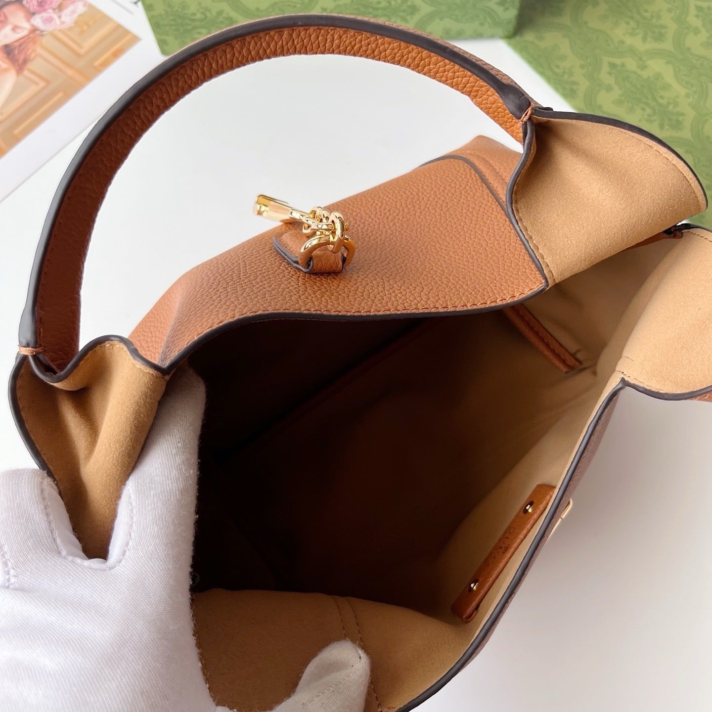 Softbit Maxi Shoulder Bag :  Medium