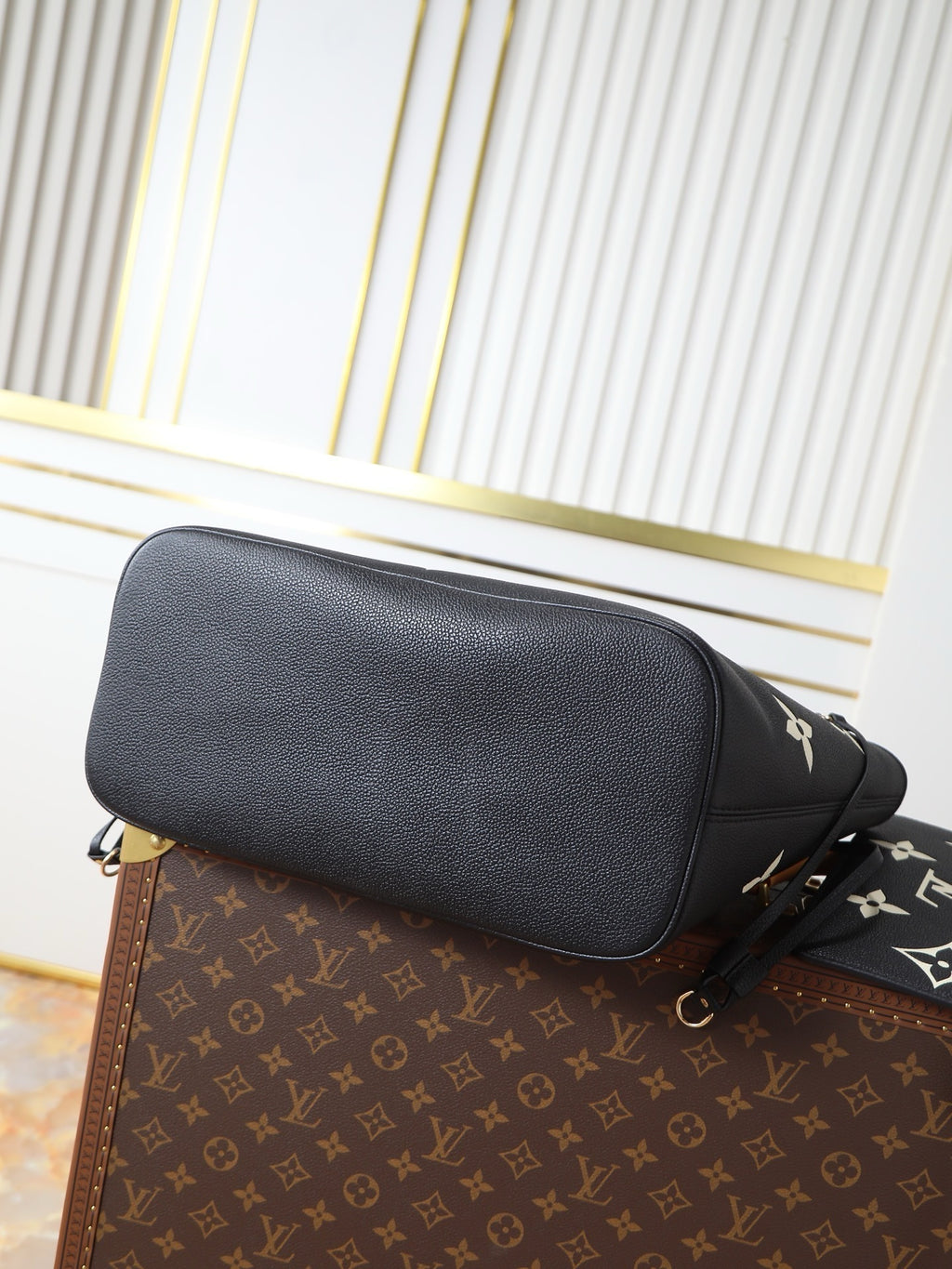 Neverfull Medium Handbag – Premium Monogram Empreinte Leather