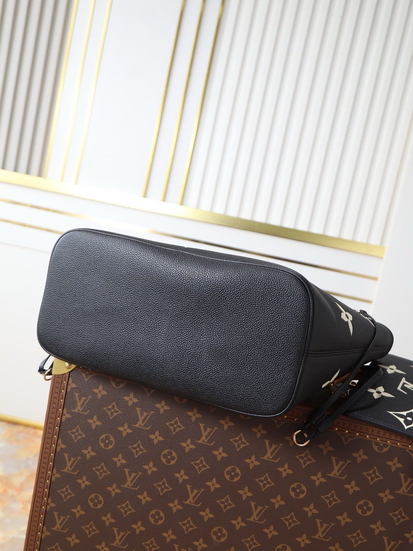 Neverfull Medium Handbag – Premium Monogram Empreinte Leather