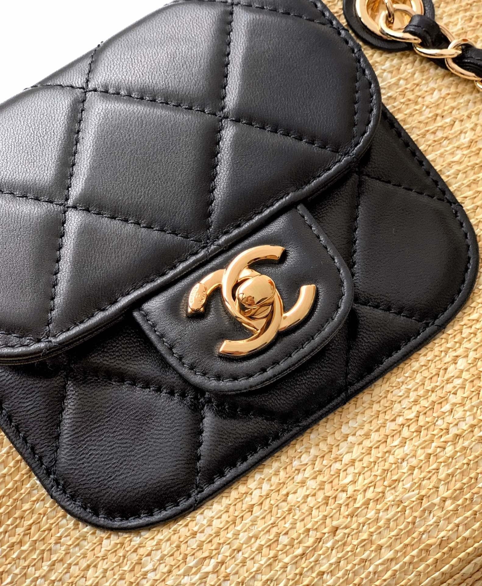 Hand-Woven Summer Basket Tote