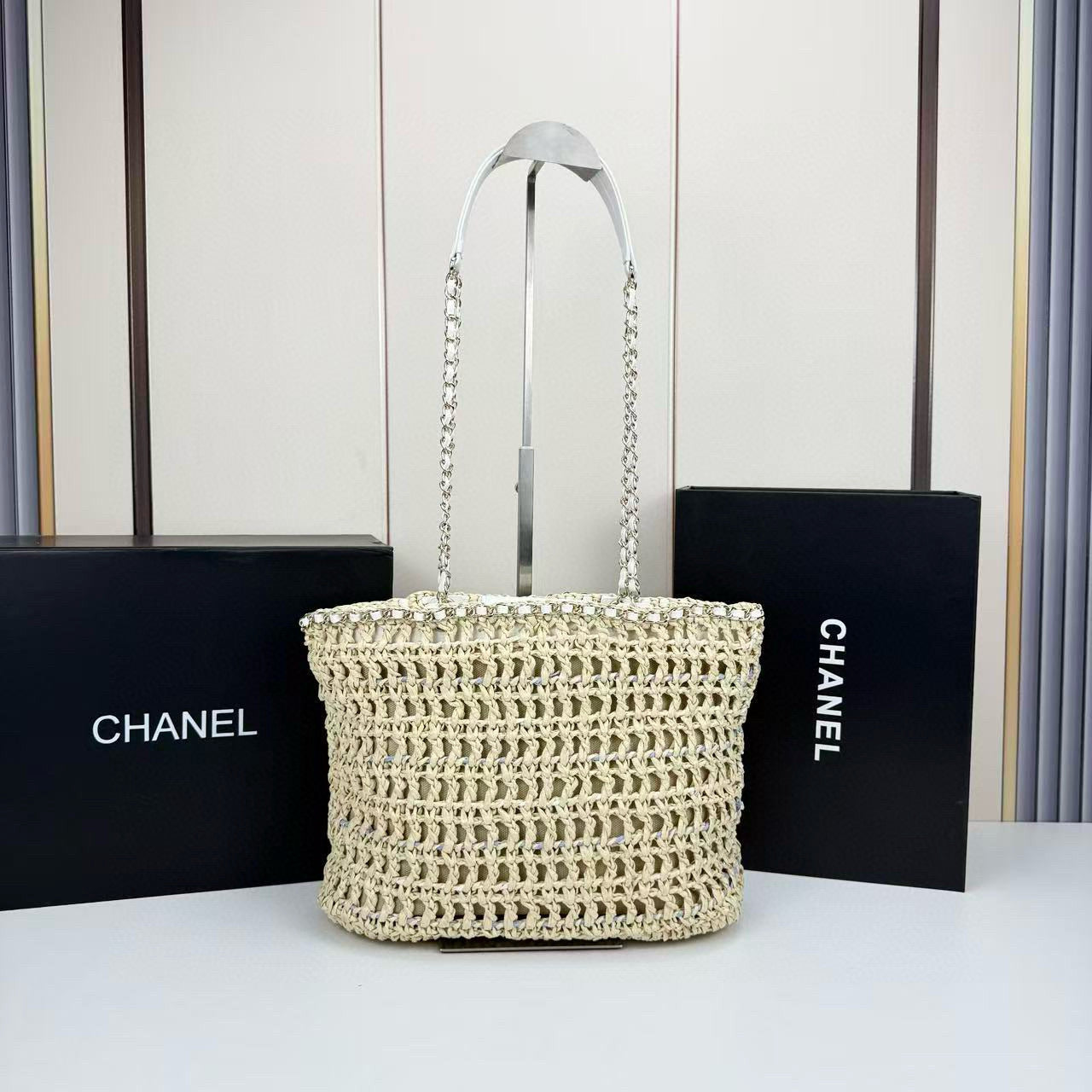 Woven Summer Shopping Tote.