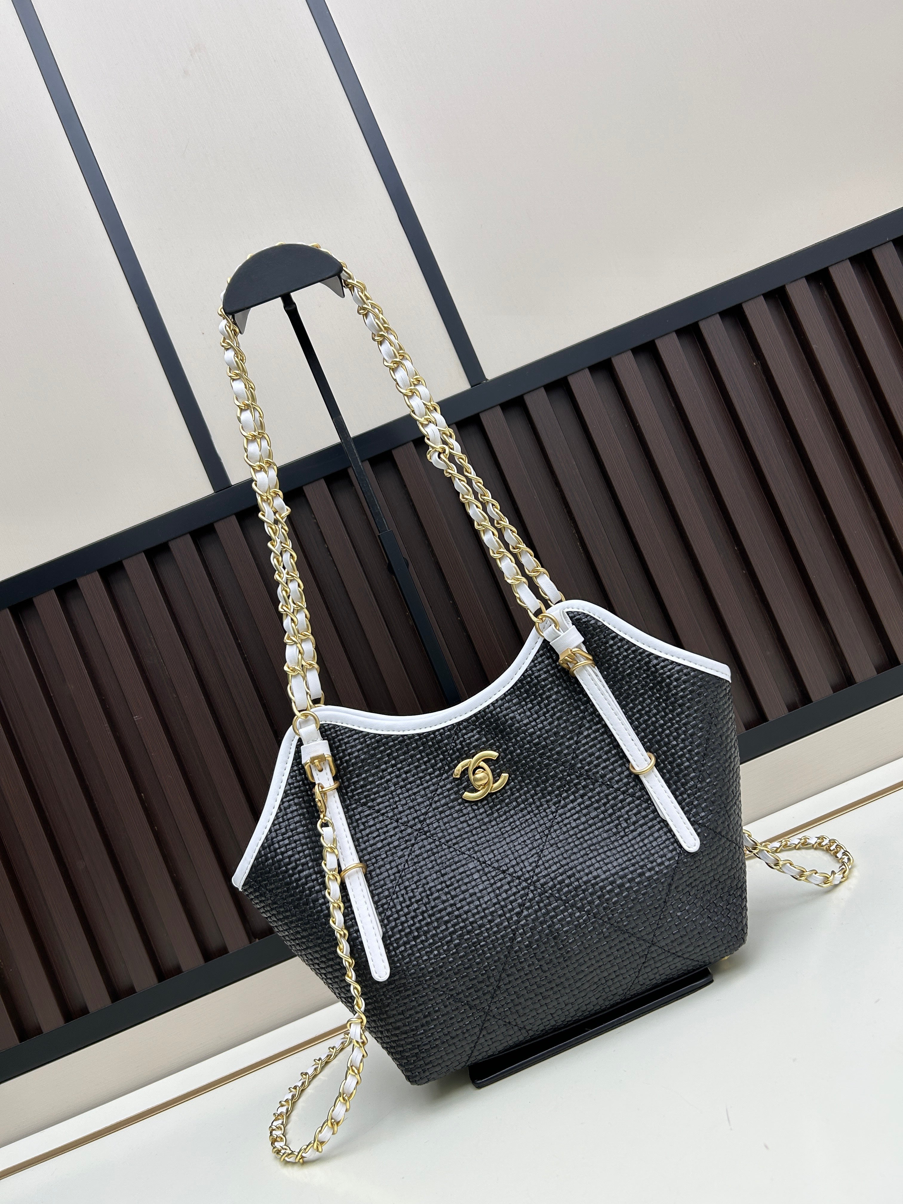 Maxi Hobo Tote Bag — Good Quality