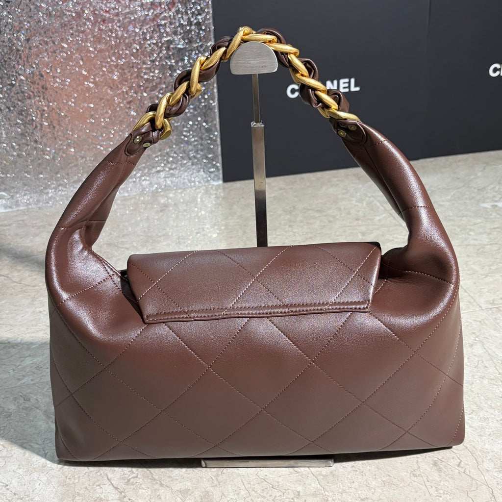 Oversized Soft Leather Hobo Shoulder Bag with Chunky Chain – 43cm