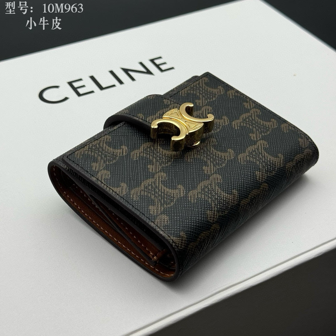 Triomphe-Style Three-Fold Leather Wallet with Metal Hardware – Premium Quality