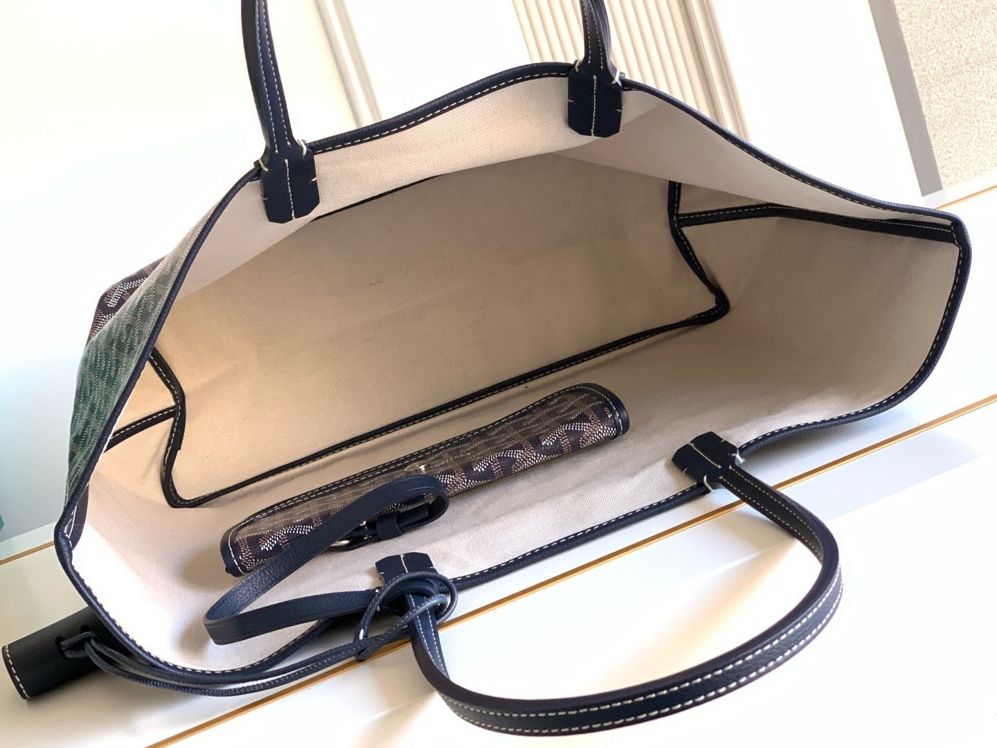 Large Capacity Designer Tote Bag – (Premium Quality )
