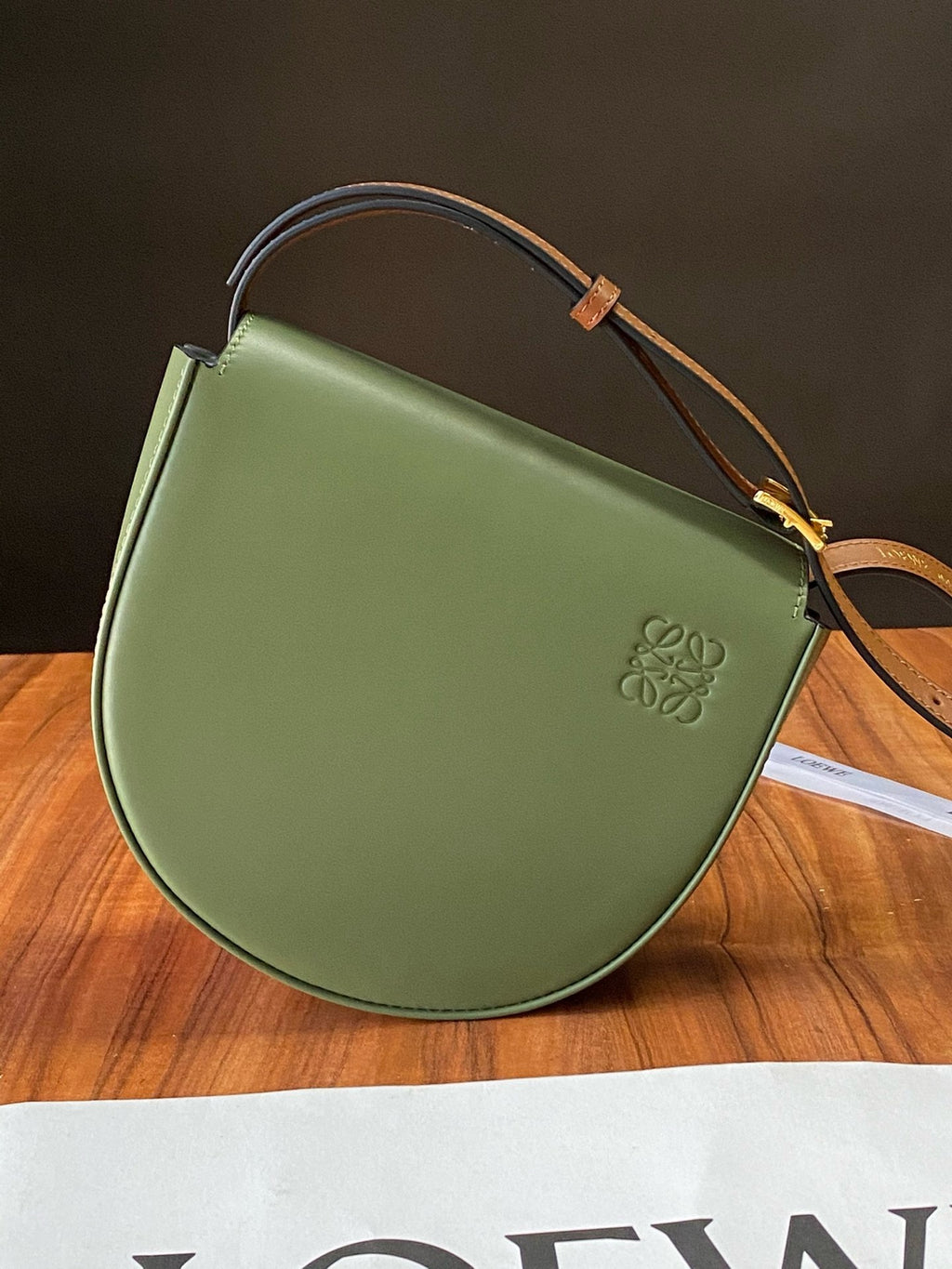Compact Two-Tone Leather Shoulder Bag – Adjustable Strap, 17.8cm