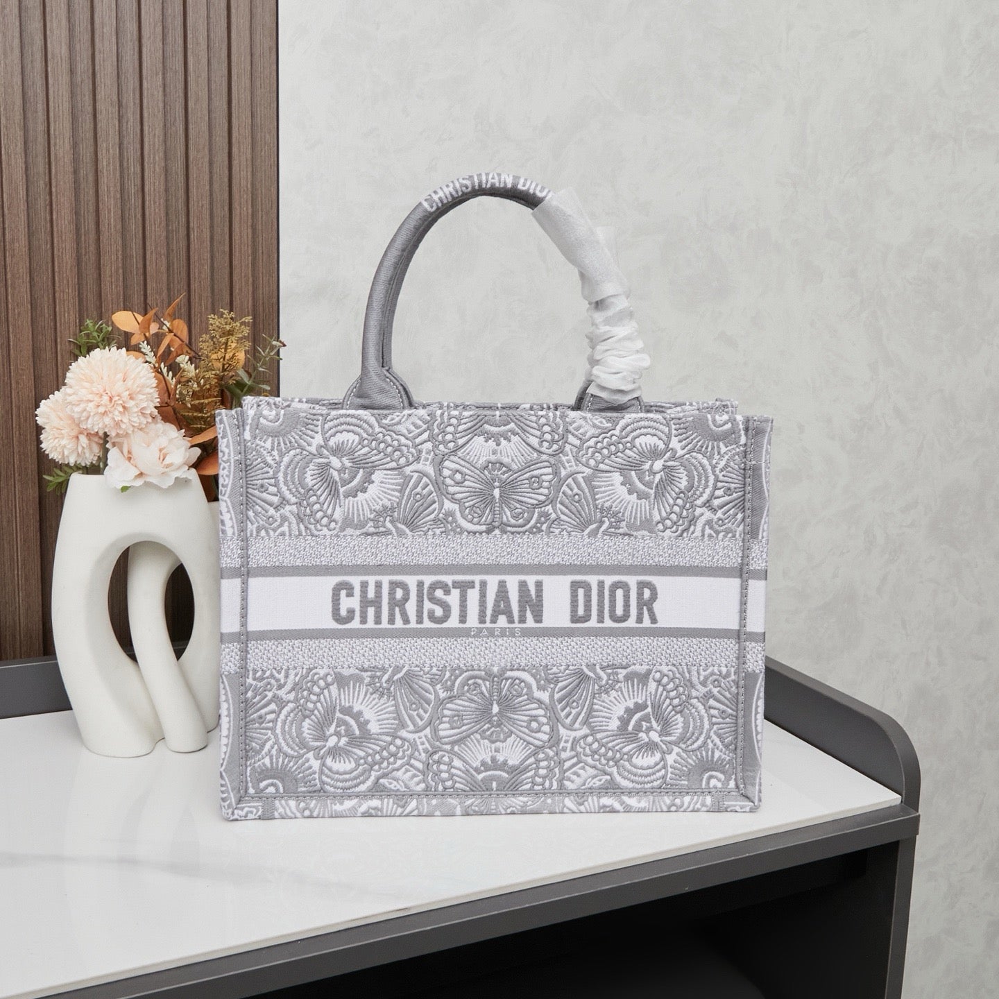 D Book Tote ( Gray Butterfly )