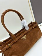 New Arrival P : Vintage-Inspired Glossy Leather Handbag