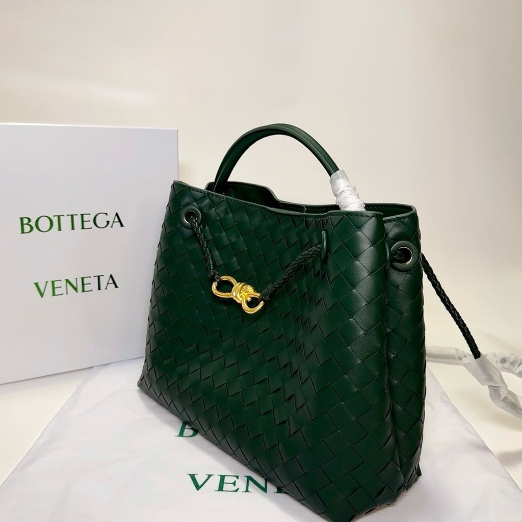 B*V | 23 New Andiamo Handbag