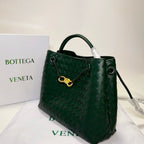 B*V | 23 New Andiamo Handbag