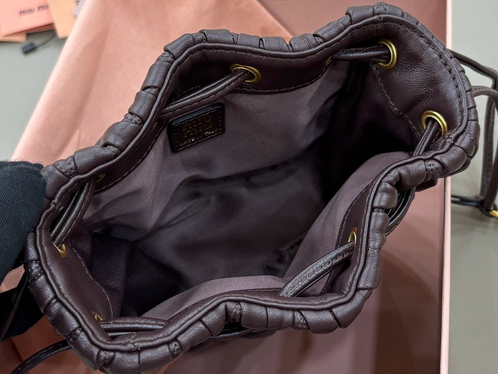 Matelassé Drawstring Cloud Pouch