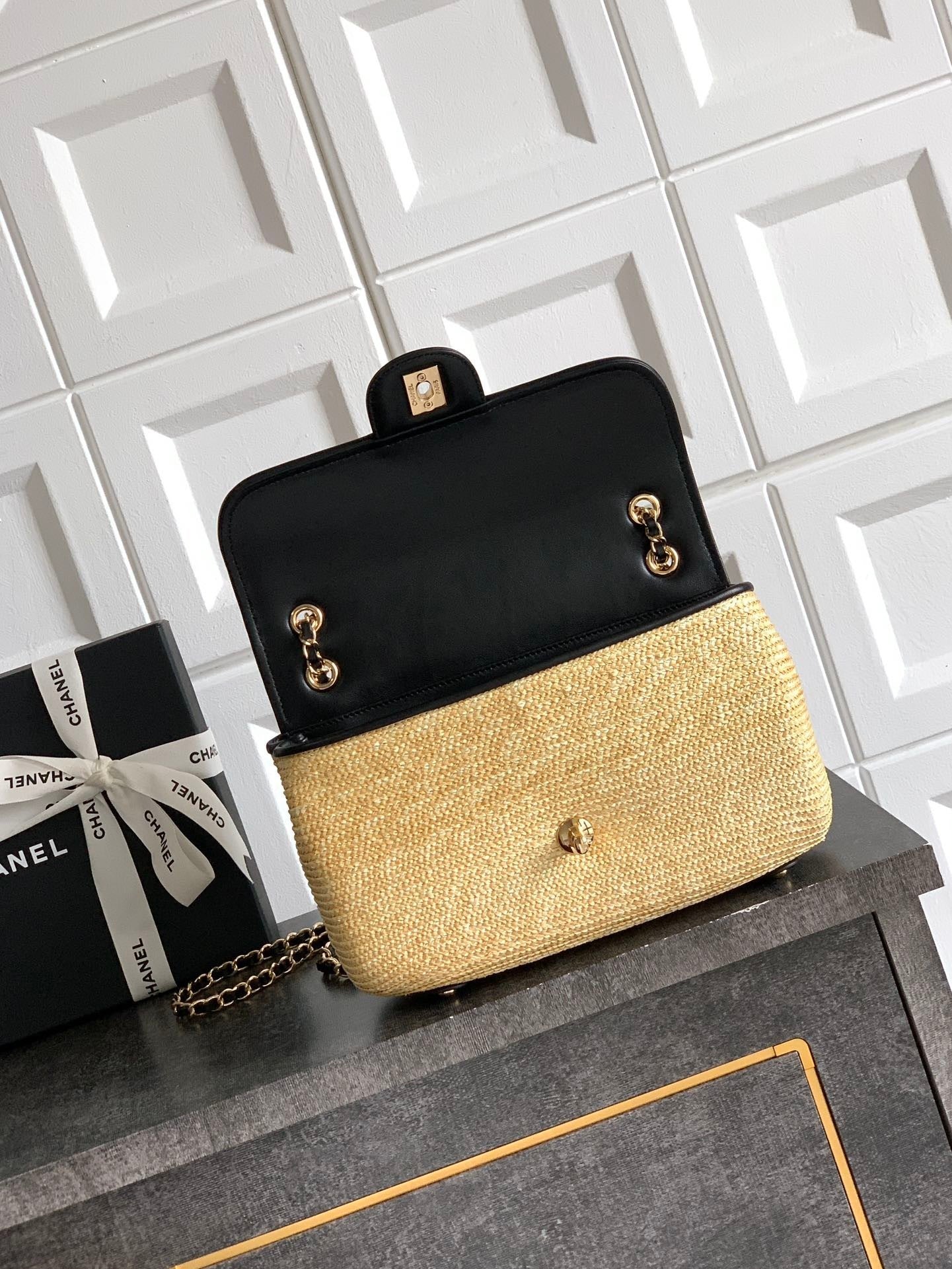 Large Woven Flap Bag   (Premium Quality)